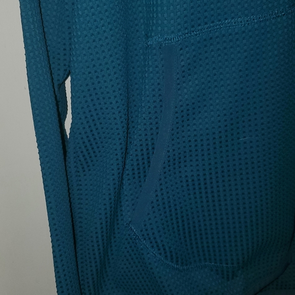Ascend pullover - Picture 4 of 8